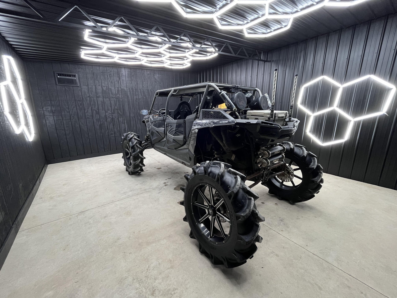 Lighting for Auto Detailing: A Shadowless Garage Layout