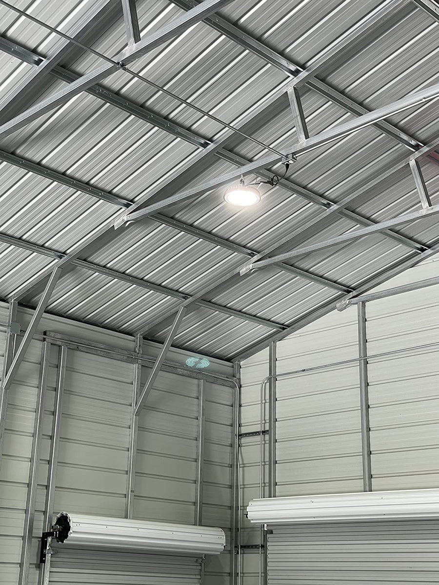 Linear High Bay vs. Tube Lights for Visual Comfort