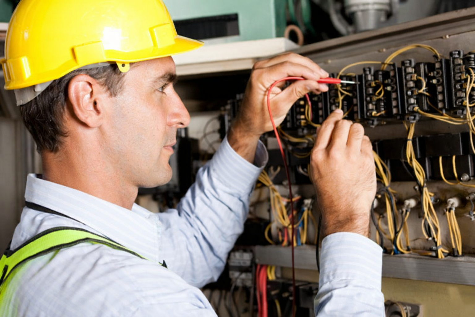 When to Hire an Electrician for Garage Lighting