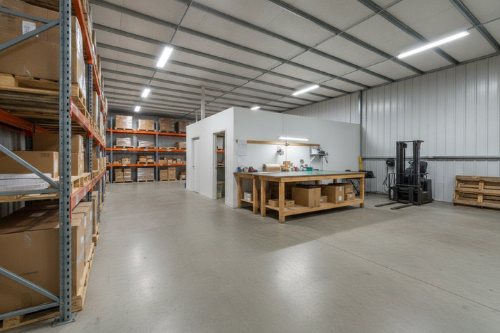How to Choose Lighting for a Small Warehouse With Mixed Tasks
