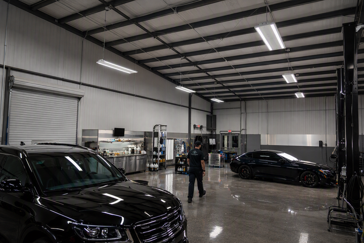 Choosing Lighting for Glossy Floors and Reflective Equipment